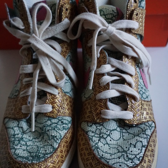 NIKE | WOMEN'S NIKE DUNK HIGH PREMIUM 'NORI DESERT BLOOM' - Picture 7 of 8